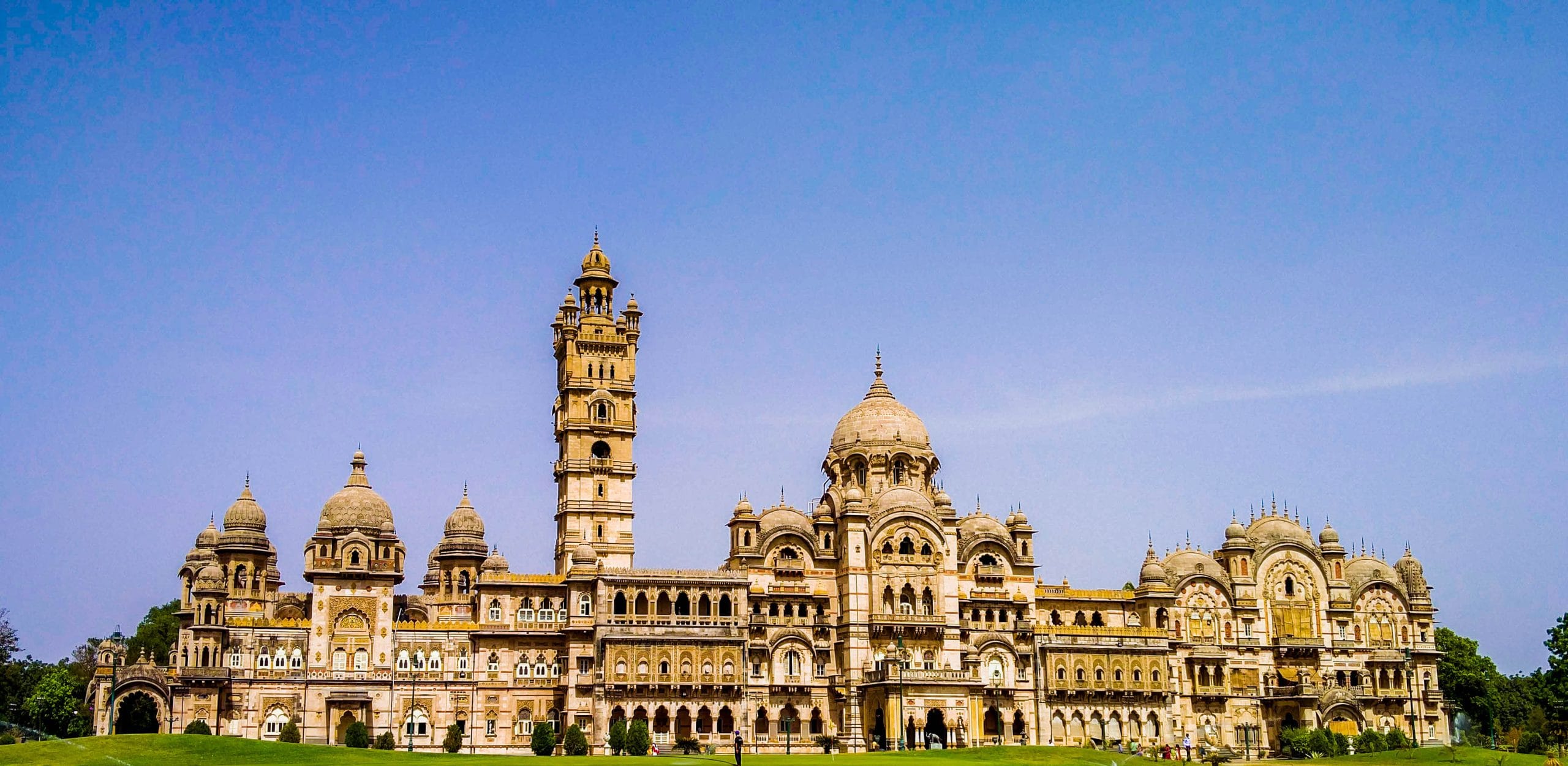 Laxmi Vilas Palace: The Grandeur of Vadodara’s Royal Legacy